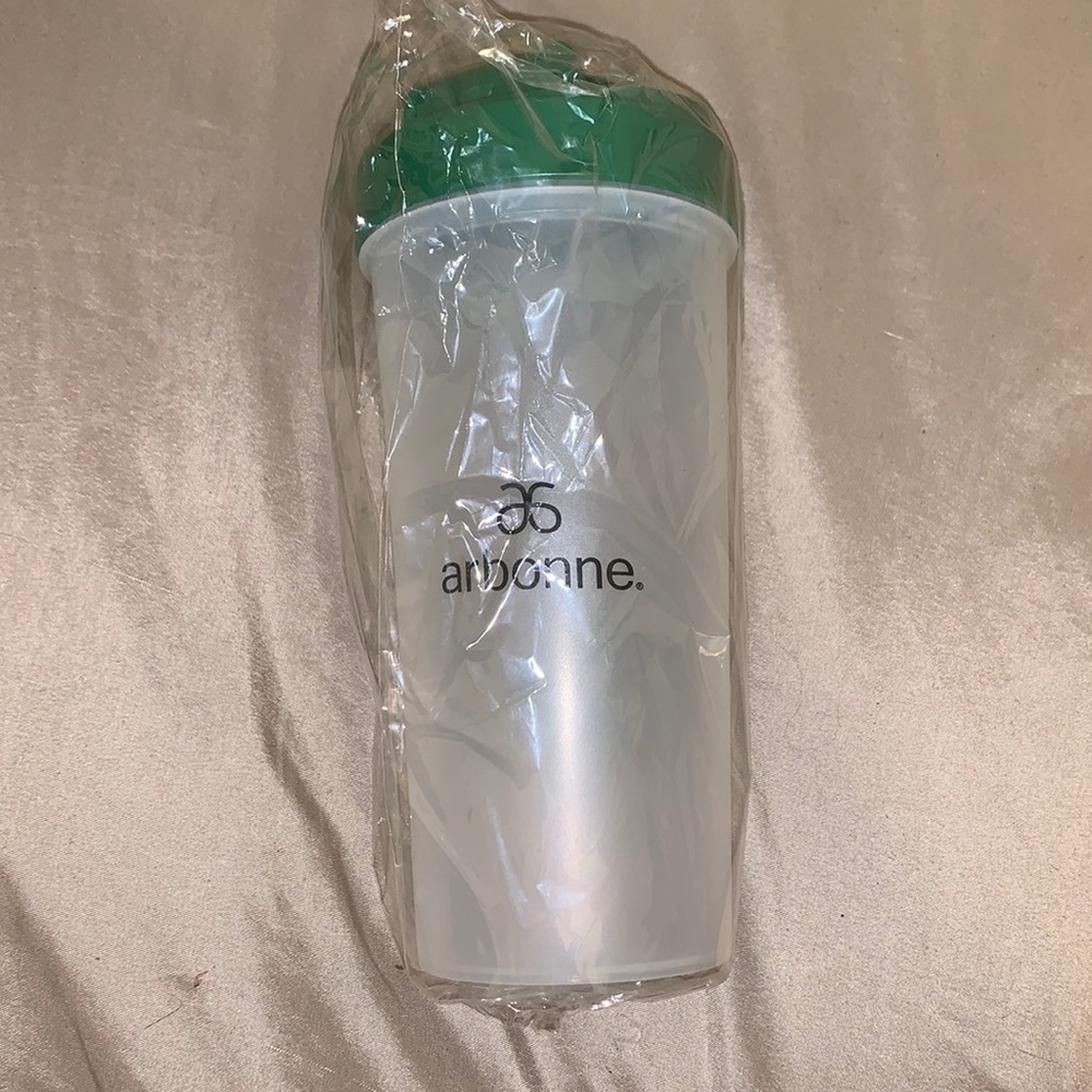 Arbonne Shaker